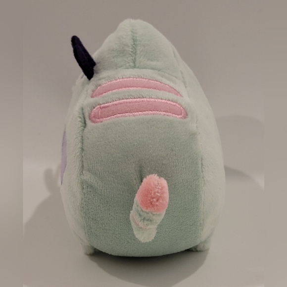 Pusheen small mint heart plush - Picture 2 of 2